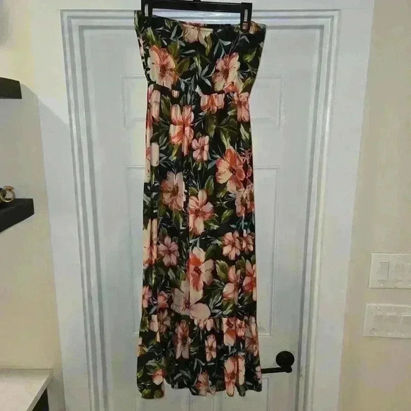 Mimi Chica Womens Strapless Ruffle Floral Maxi Dress Black Size Small - Picture 2 of 9